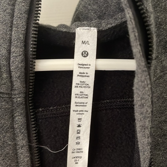 Lululemon M/L women’s scuba cropped zip hoodie in charcoal - Picture 4 of 8